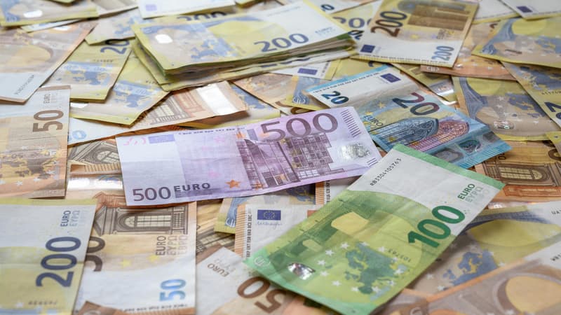 On ne pourra plus payer tout ce qu'on veut en liquide: l'UE va plafonner le montant des paiements en espèces en 2027 (mais les Français ne seront pas touchés)