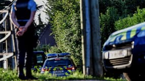 Des gendarmes effectuent des recherches à Pont-de-Beauvoisin, où a disparu la fillette (photo d'illustration)