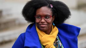 La porte-parole du gouvernement Sibeth Ndiaye quitte l'Elysée après une réunion, le 7 novembre 2019