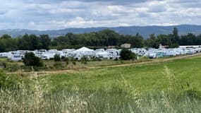 Une communauté des gens du voyage s'est à nouveau installée, ce samedi 22 juin à la mi-journée, sur les terrains d'un agriculteur à Manosque. 