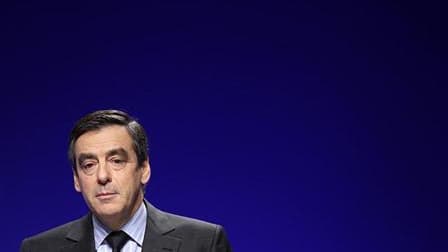 François Fillon a clairement appelé lundi à voter contre le Front national dimanche prochain au second tour des élections cantonales, se démarquant ainsi du secrétaire général de l'UMP, Jean-François Copé. /Photo prise le 10 mars 2011/REUTERS/Jacky Naegel