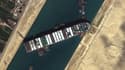 L'Ever Given est bloqué en travers du canal de Suez, photo satellite du 27 mars 2021