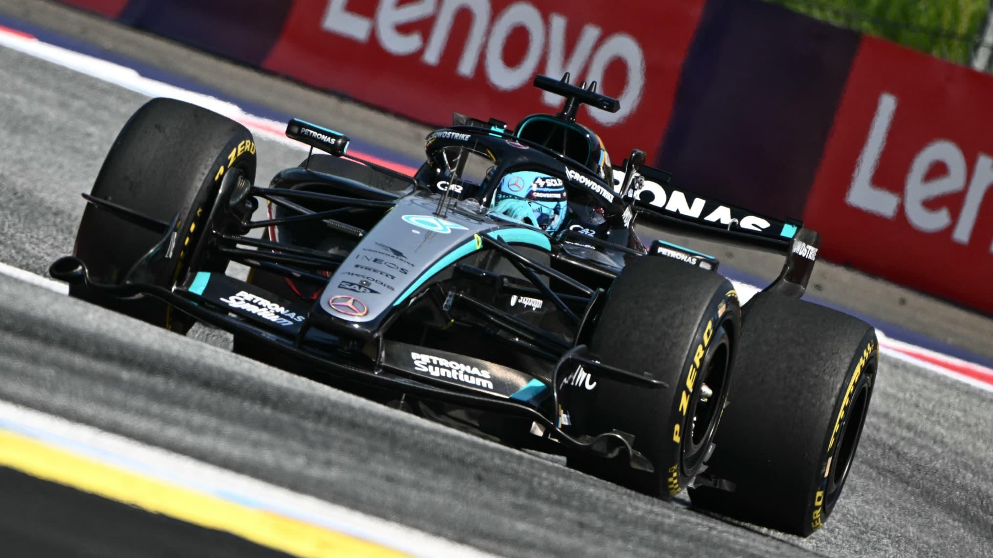Grand Prix d’Autriche: Russell s'impose après une belle bataille, Verstappen et Antonelli sur le podium