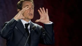 Nicolas Sarkozy a attaqué son successeur à l'Elysée, François Hollande, dans un entretien au "Figaro" daté de ce jeudi.