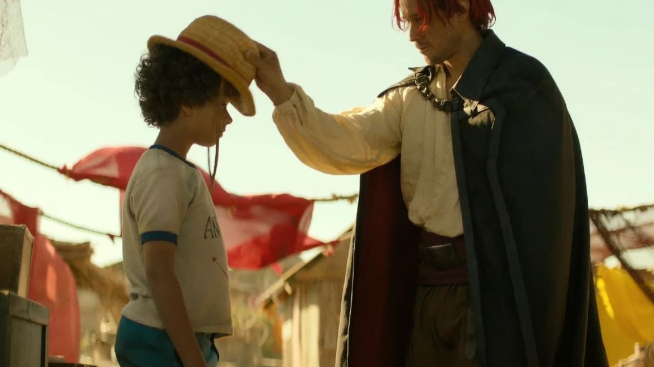 Le passage de relais entre Shanks Le Roux et Luffy dans la série live "One Piece"