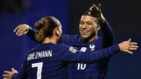 Mbappé avec Griezmann en équipe de France