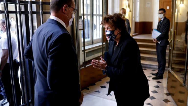 La ministre de la Culture Roselyne Bachelot et le Premier ministre Jean Castex avant une réunion avec les représentants du spectacle, le 27 août 2020 à Paris