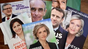 Tracts de candidats à la présidentielle, le 6 avril 2022 à Marseille