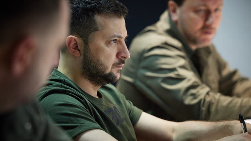 Ukraine: Zelensky sur la ligne de front dans le Donbass en visite à ses troupes