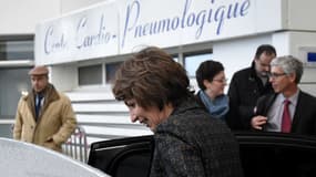 La ministre de la Santé Marisol Touraine au CHU de Rennes après le décès d'un patient dans le cadre d'un essai clinique, le 15 janvier 2016.