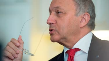 Le ministre des Affaires étrangères Laurent Fabius espère que les Iraniens traiteront avec les entreprises françaises qui font des produits de qualité.