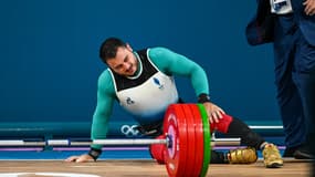 Romain Imadouchène, blessé, a terminé au sol de douleurs lors du concours olympique d'haltérophilie, le 9 août 2024