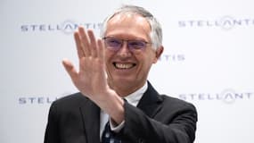 L'homme d'affaires portugais et PDG du géant automobile Stellantis, Carlos Tavares, assiste à l'inauguration de l'usine d'assemblage eDCT dans l'usine Stellantis de Mirafiori à Turin, le 10 avril 2024.