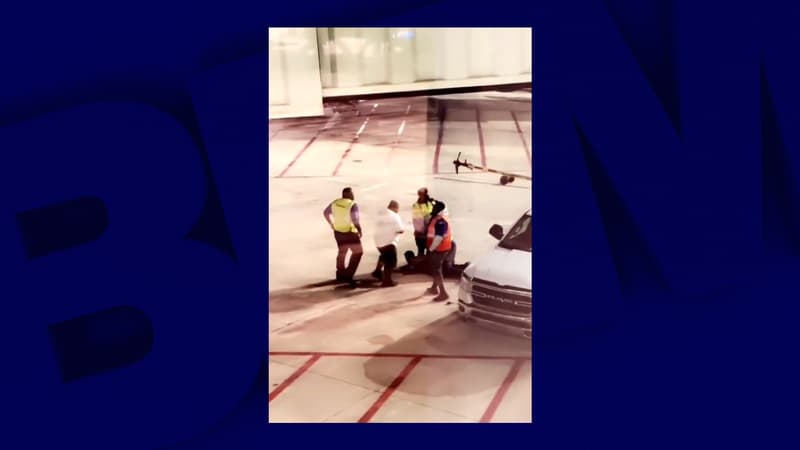 États-Unis: un homme sème la panique en ouvrant la sortie de secours d'un avion prêt à décoller