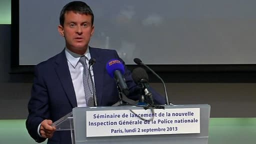 Le ministre de l'Intérieur Manuel Valls, lundi, lors du séminaire présentant la nouvelle IGPN.