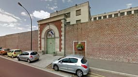 La maison d'arrêt d'Amiens a été édifiée en  1904 et peut accueillir 307 détenus.
