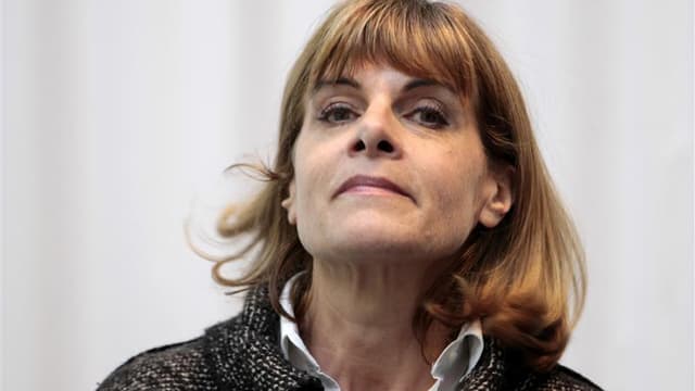 Le tribunal de commerce de Paris a ordonné mercredi à Areva de signer un accord prévoyant le versement des quelque 1,5 million d'euros d'indemnités de départ que l'ex-présidente du groupe public Anne Lauvergeon réclame à son ancien employeur. Areva l'avai