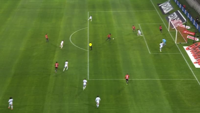 L'énorme raté d'Angel Gomes face au but vide lors de Lille-Lyon, 1er novembre 2024