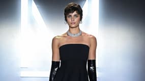 Taylor Hill au défilé Messika haute joaillerie, 26 septembre 2024