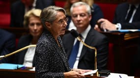Elisabeth Borne s'exprime lors d'une séance de questions au gouvernement à l'Assemblée nationale à Paris, le 18 octobre 2022.
