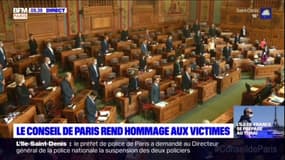 Les élus du Conseil de Paris observent une minute de silence en hommage aux victimes de l'épidémie de coronavirus