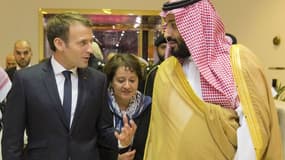 Emmanuel Macron aux côtés du prince Mohammed bin Salman, le 9 novembre 2017 au Palais royal saoudien à Ryad