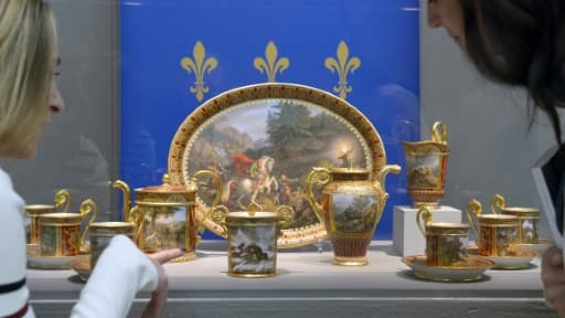  Un service de porcelaine de Sèvres de 1840, le 18 septembre 2015, chez Sotheby's à Paris