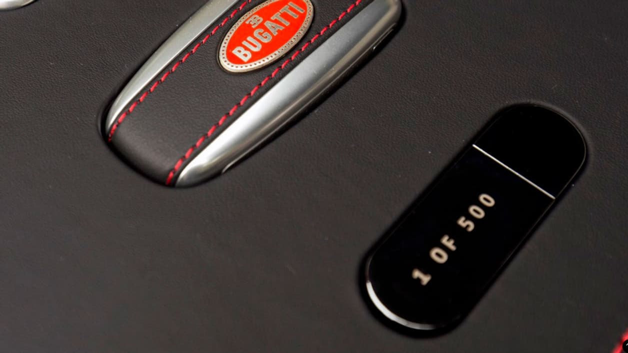 Un kit d'accessoires accompagne la Chiron.