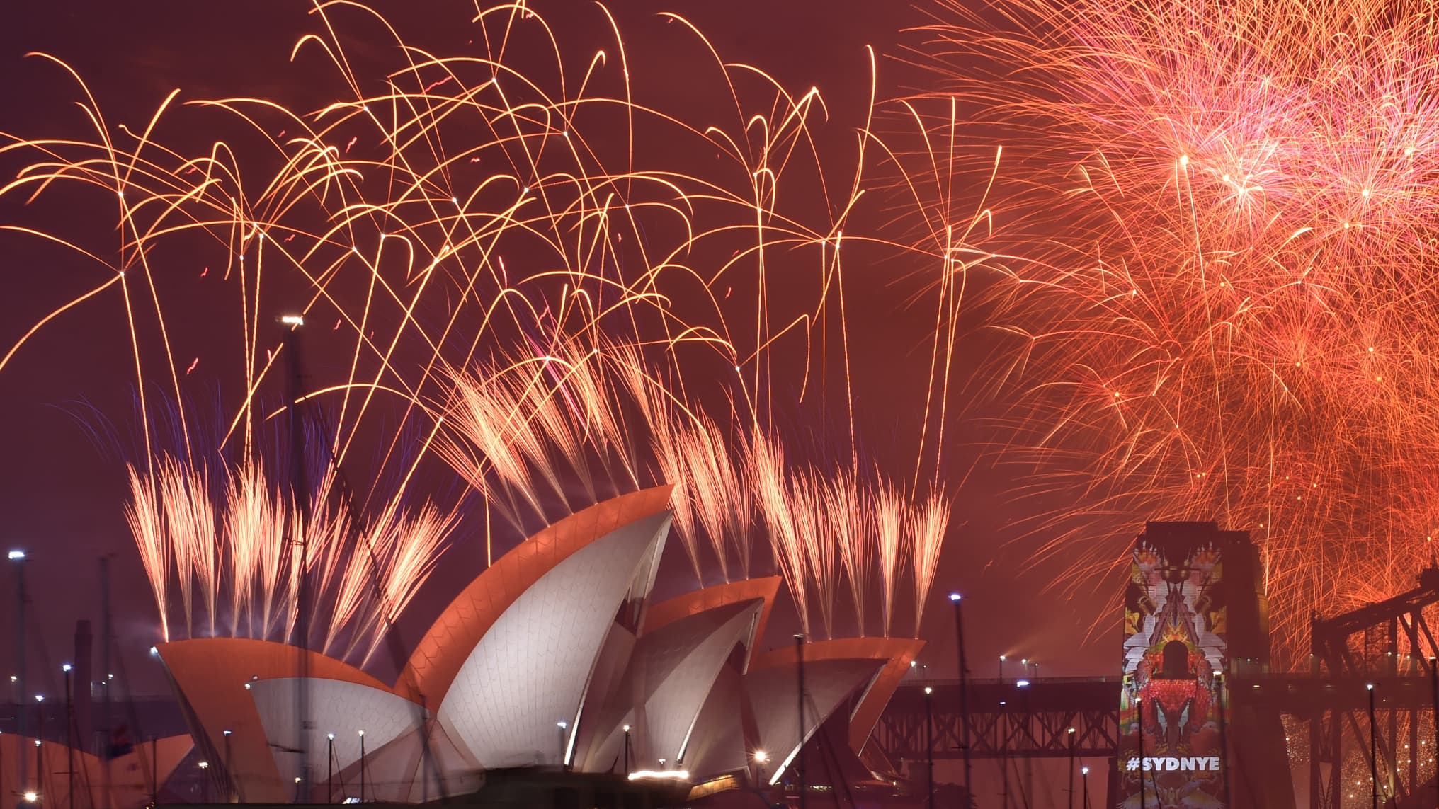 Nouvel An : Sydney maintient son feu d'artifice malgré des