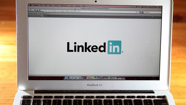 Prendre 1 à 2 heures pour remplir correctement son profil Linkedin est un investissement pour l'avenir.
