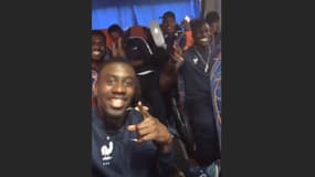 La joie des Bleus dans le bus