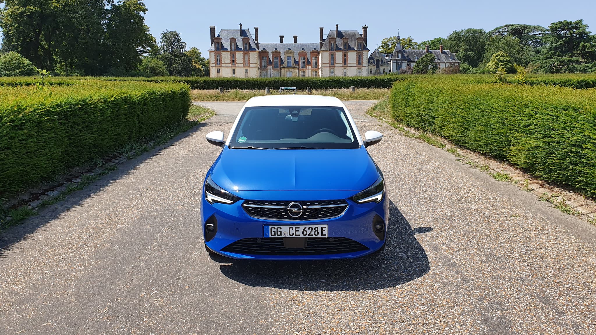 Pas besoin de mener la vie de château pour s'offrir cette Opel électrique. Pas besoin de mener la vie de château pour s'offrir cette Opel électrique.