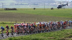 Le peloton de Paris-Nice
