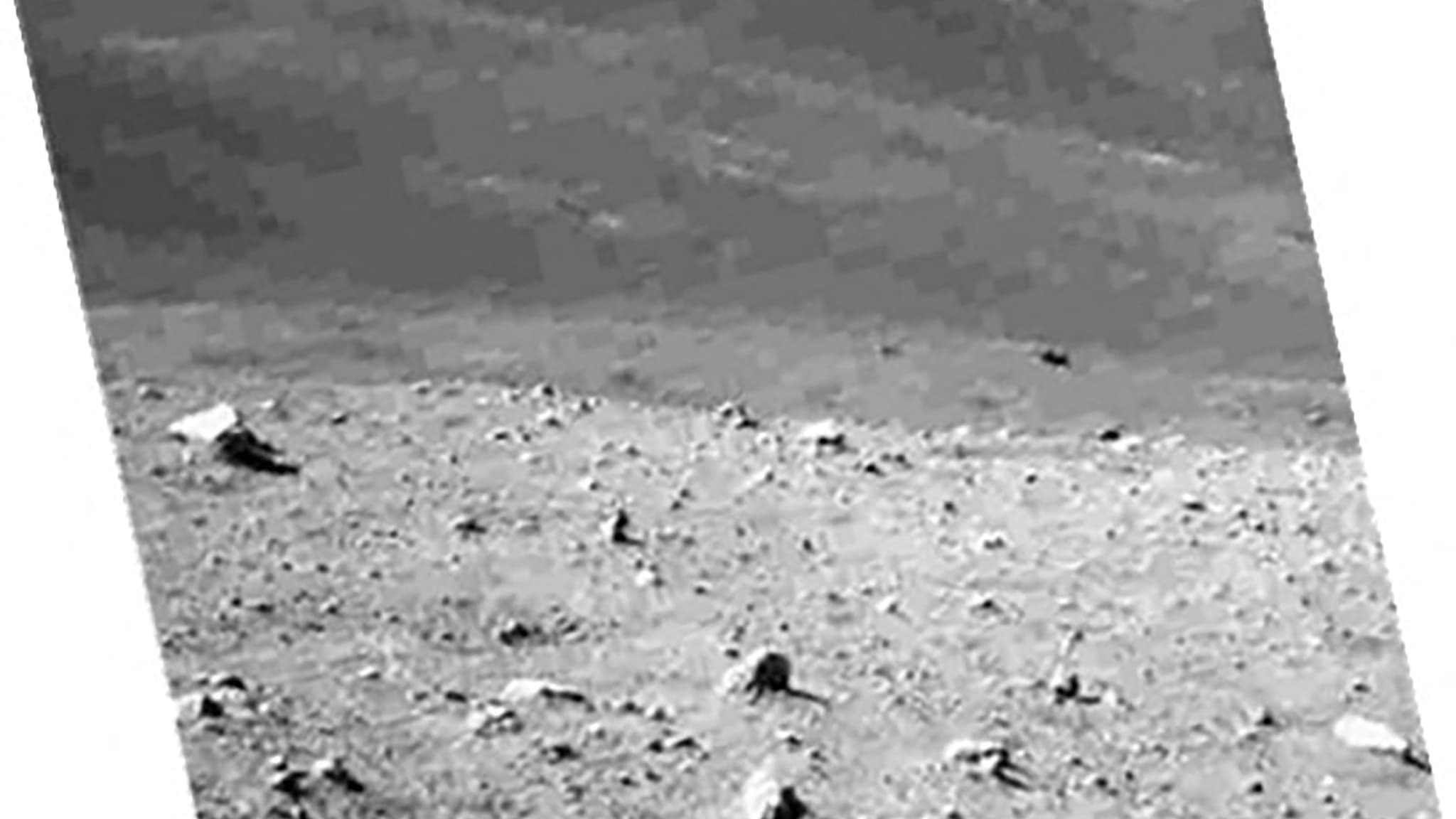 Cette photo diffusée le 25 janvier 2024 par l'Agence japonaise d'exploration aérospatiale (JAXA) montre une mosaïque d'images monochromes du balayage de la surface lunaire;
