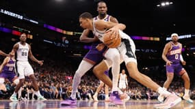 Victor Wembanyama avec les San Antonio Spurs, à Phoenix le 2 novembre 2023