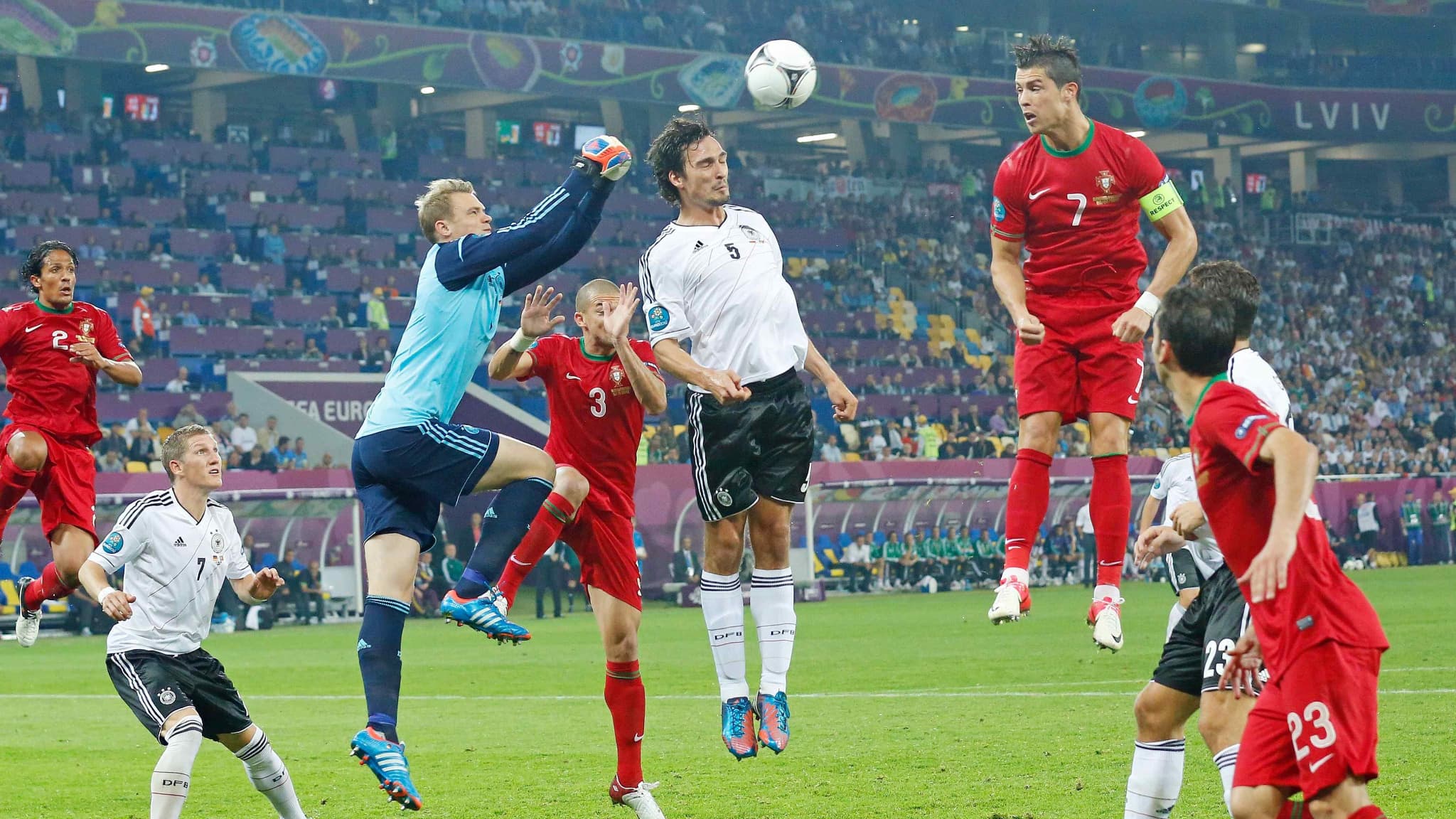 Cristiano Ronaldo contre l'Allemagne lors de l'Euro 2012 Cristiano Ronaldo contre l'Allemagne lors de l'Euro 2012