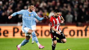 Kyle Walker et Neal Maupay en février 2024.
