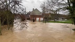 A Blendecques, dans le Pas-de-Calais, une école maternelle est fermée jusqu'à nouvel ordre après les inondations. (Illustration)