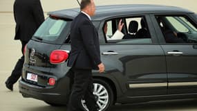 La Fiat 500 L du Pape à trouvé preneur pour une belle somme, reversée à la bonne cause.