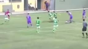 Theo Zidane s'amuse avec la défense d'Aluche.