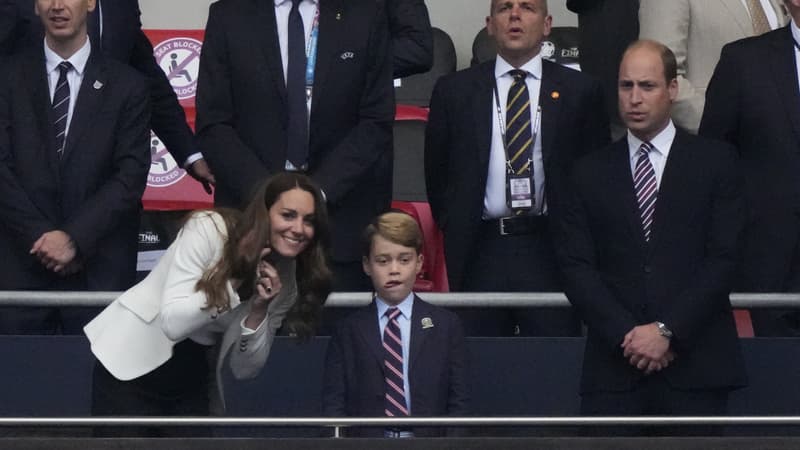 Italie-Angleterre: la belle joie du prince William et de son fils George sur le but de Shaw