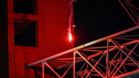 Un fumigène aéroporté lors du derby génois