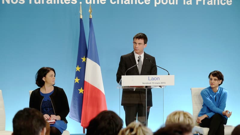 Manuel Valls : "Il faut que tous les opérateurs s'engagent à mettre à disposition des solutions, pour un coût modique". Et avant fin 2016.