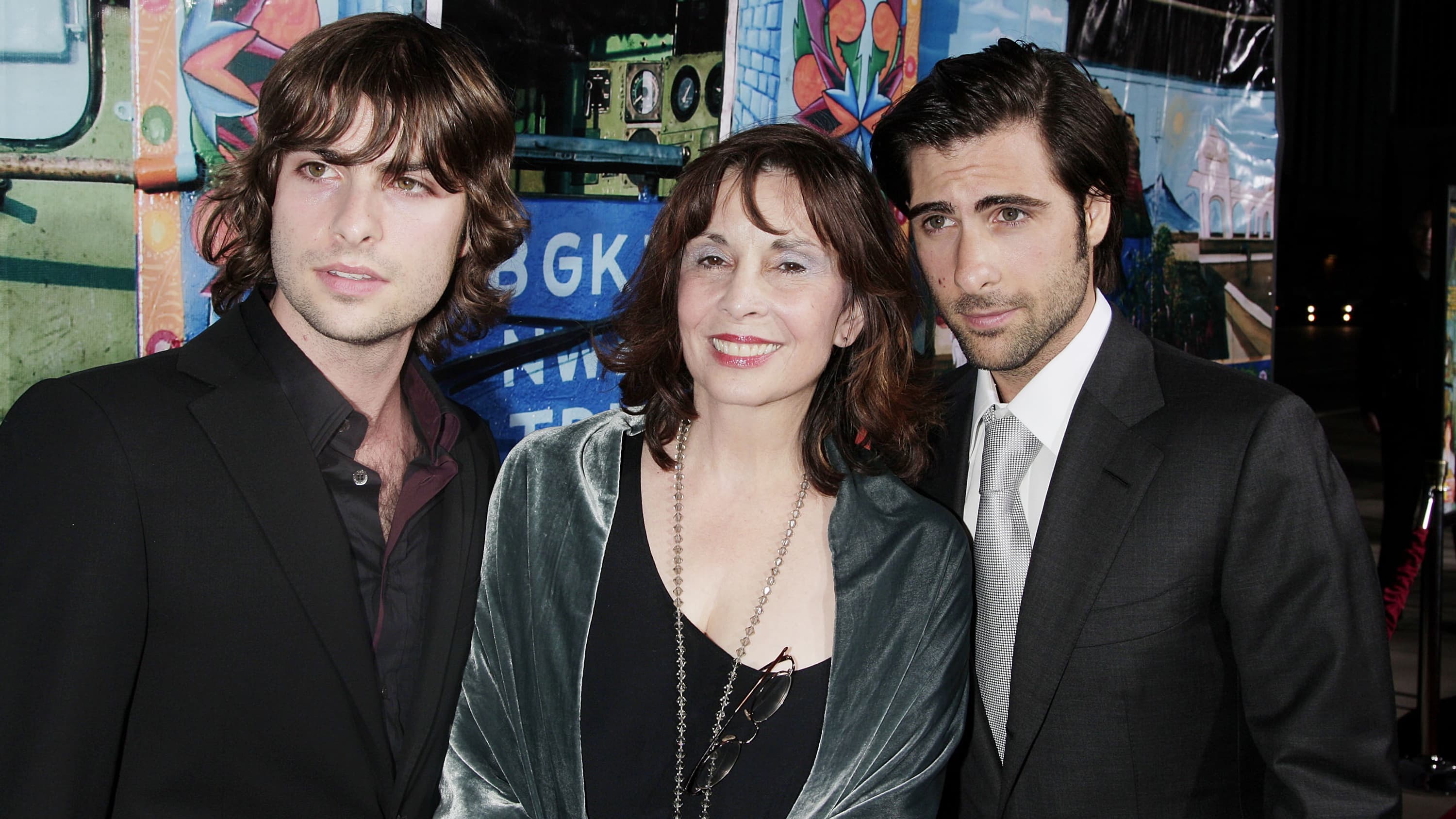 Talia Shire et ses deux enfants, Robert Schwartzman et Jason Schwarztman en 2007.
