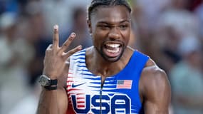 Le sprinteur Noah Lyles décroche sa troisième médaille d'or aux Mondiaux de Budapest, sur 4x100m, le 26 août 2023