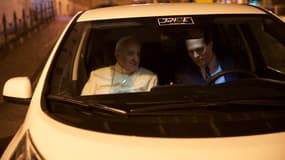 Pendant un an, le pape François va pouvoir utiliser une Nissan Leaf pour ses déplacements personnels. 
