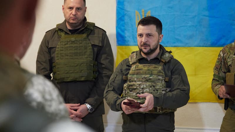 Volodymyr Zelensky estime que l'Ukraine perd 