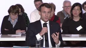 Emmanuel Macron: "Soit on cotise davantage, soit on assume de travailler un peu plus longtemps, mais je n’assume pas de baisser les retraites"