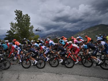 Le Tour de France lors de l'étape entre Nice et Sisteron en août 2020.