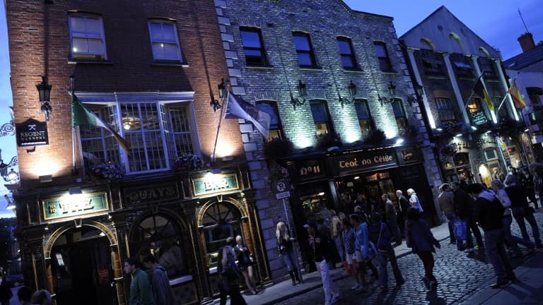 Des pubs dans le quartier de Temple Bar à Dublin